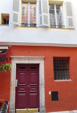 Charming Corner Abode With Castle Views Apartman Nizza Kültér fotó
